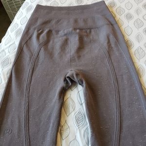 Lululemon cropped leggings heather/purple-gray 2
